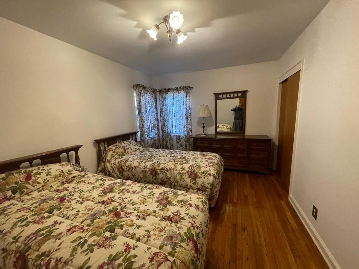 Luxury Two Bedroom In A Private House Apartment