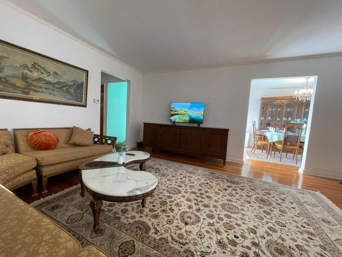 Apartment Luxury Two Bedroom In A Private House