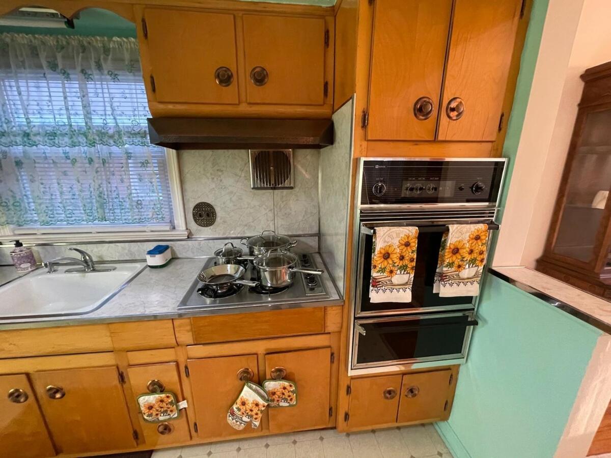 Luxury Two Bedroom In A Private House Apartment *