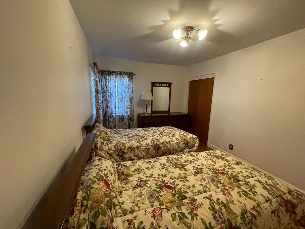 Luxury Two Bedroom In A Private House Apartment *